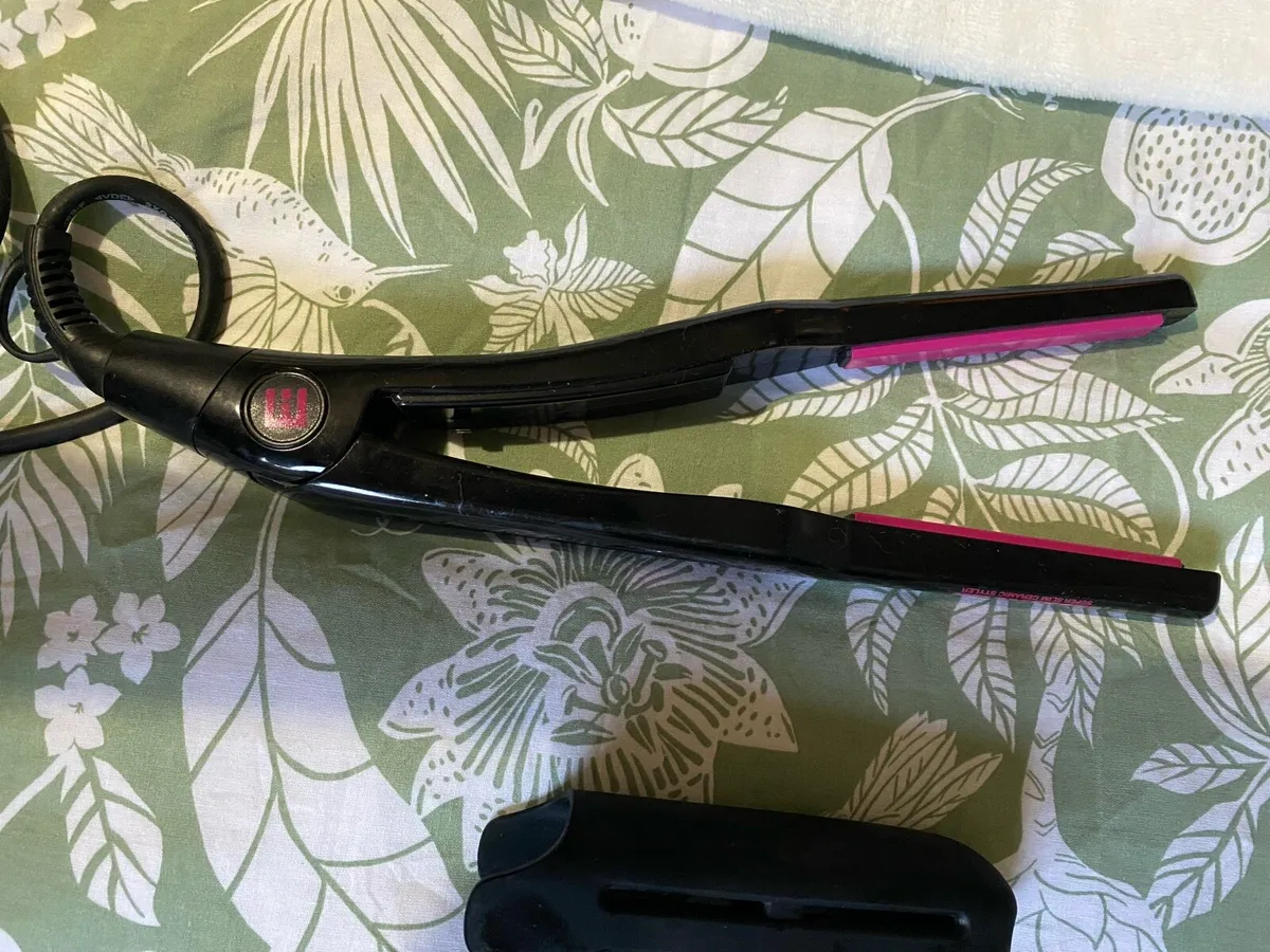 Hair straighteners - Image 2