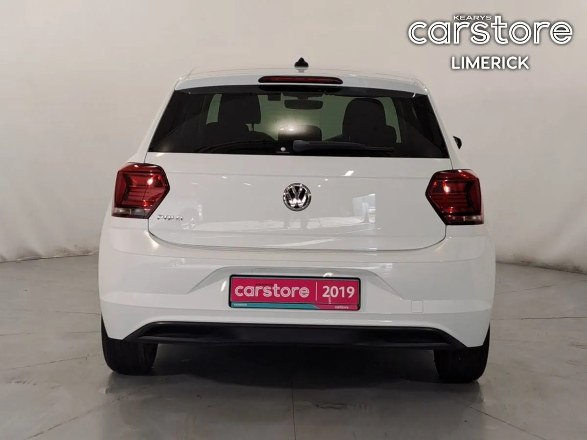 Volkswagen Polo Comfortline  upgraded Alloys  And - Image 4