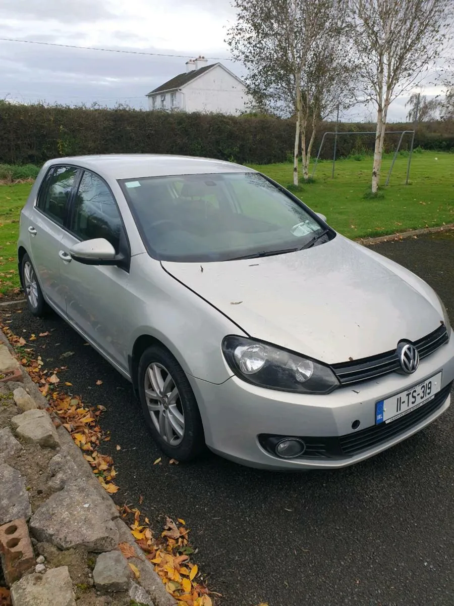 Volkswagen golf - Image 2