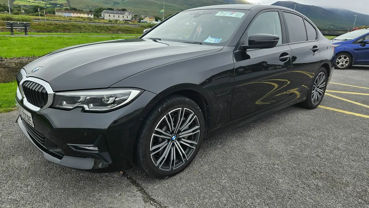 BMW 330 G20 - Image 1