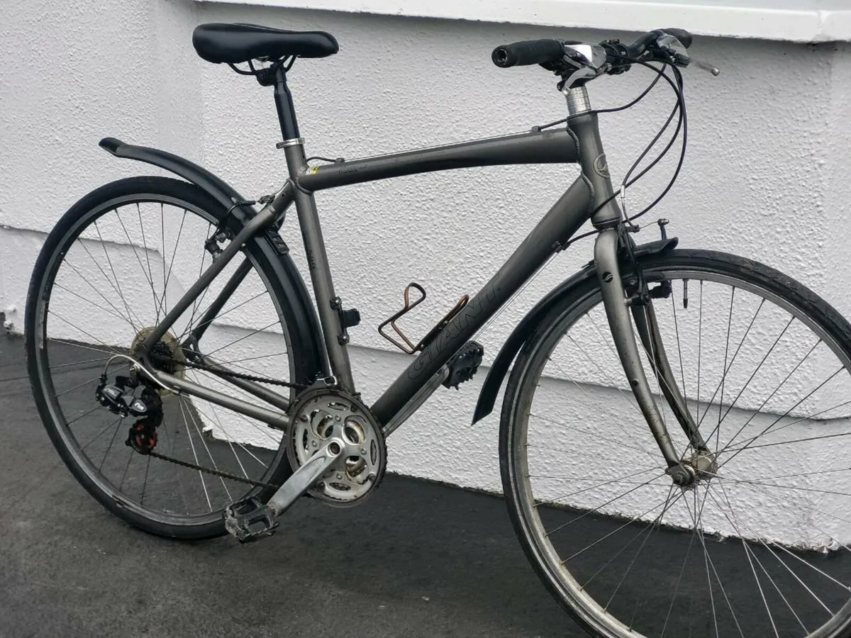 HYBRID BIKE GIANT CRS 4.0 - Image 1