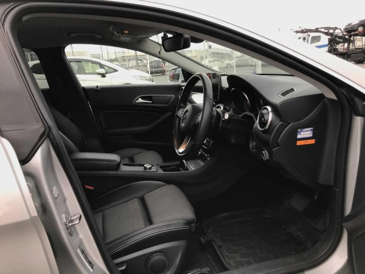 Mercedes-Benz CLA 2018 Silver CLA with very low mi - Image 3