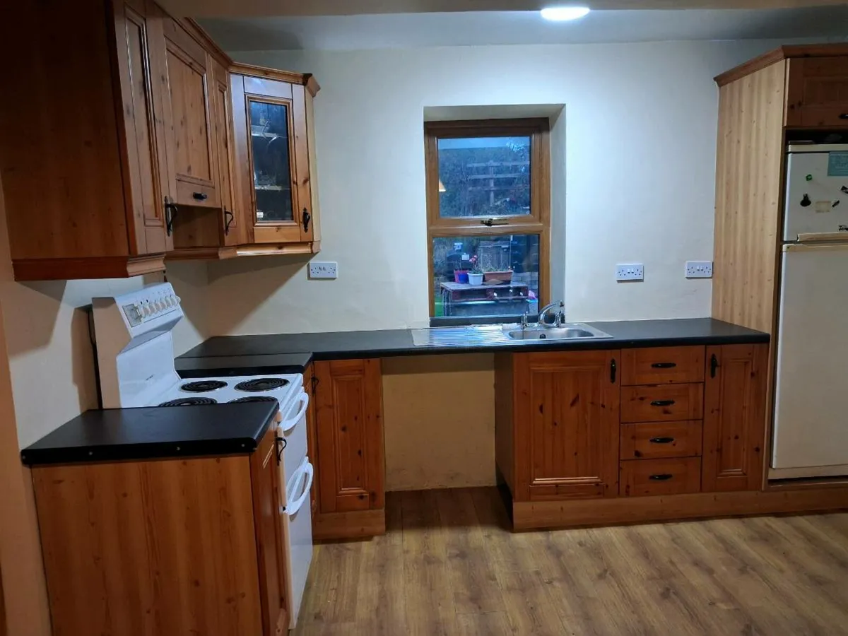 Fitted kitchen - Image 1