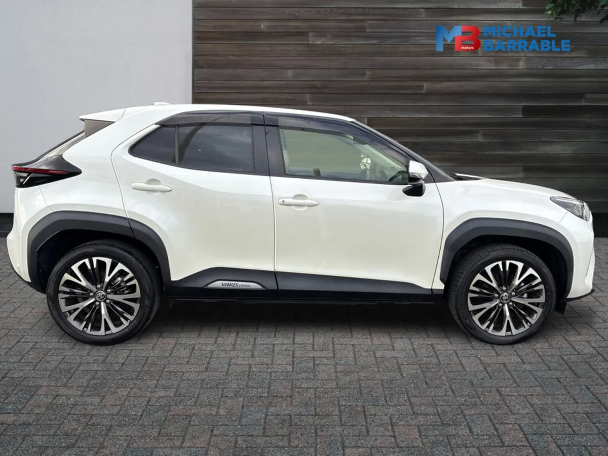Toyota Yaris Cross 1.5L Petrol Hybrid Autoomatic - Image 4