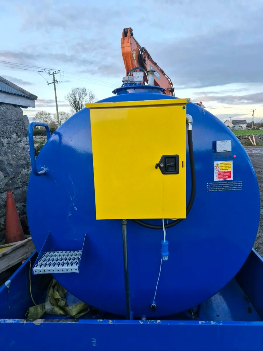 9000 litre bunded bowser - Image 3