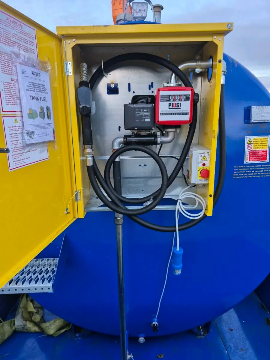 9000 litre bunded bowser - Image 4