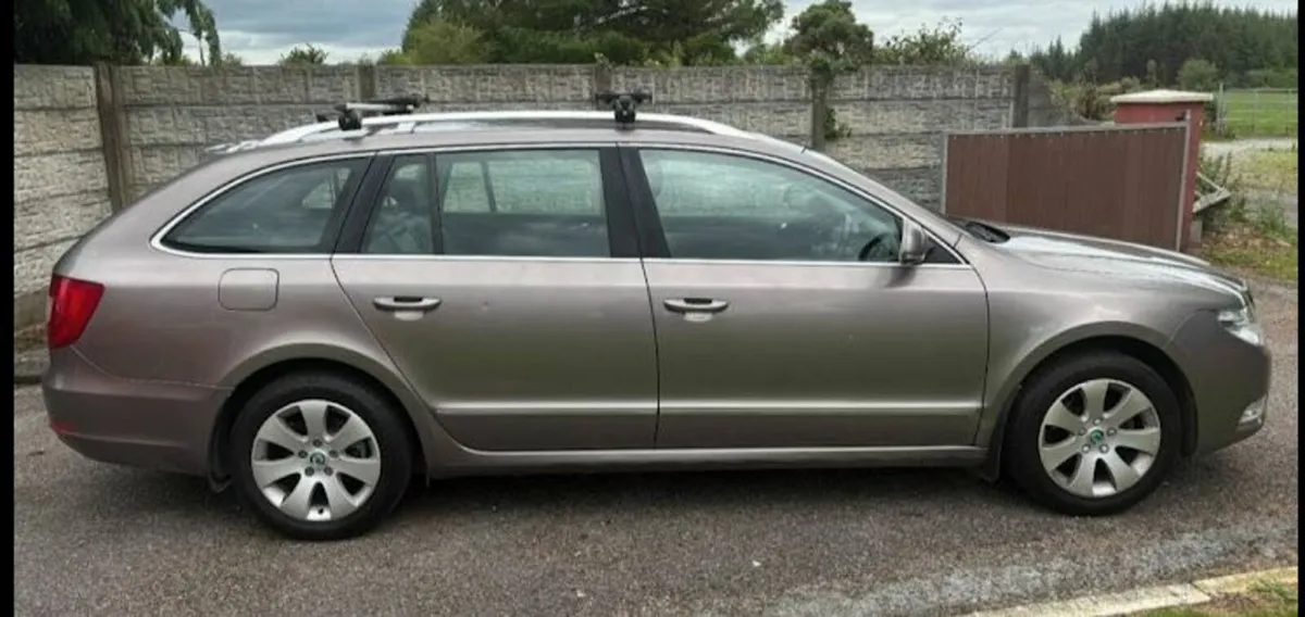 2013 Skoda Superb Estate 1.6L Diesel - Image 2