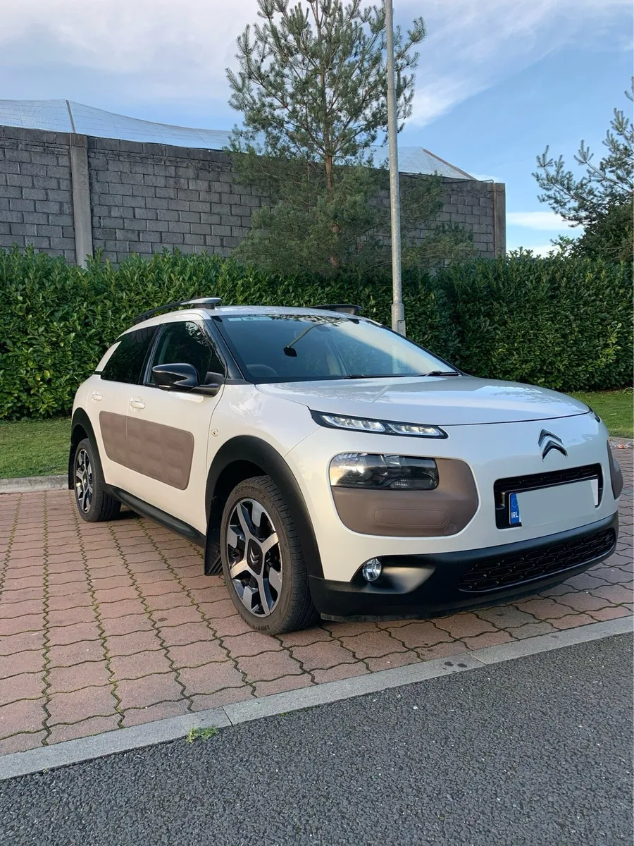 Citroën Cactus 2015 Low kms Pan/Roof NCT&Tax - Image 1