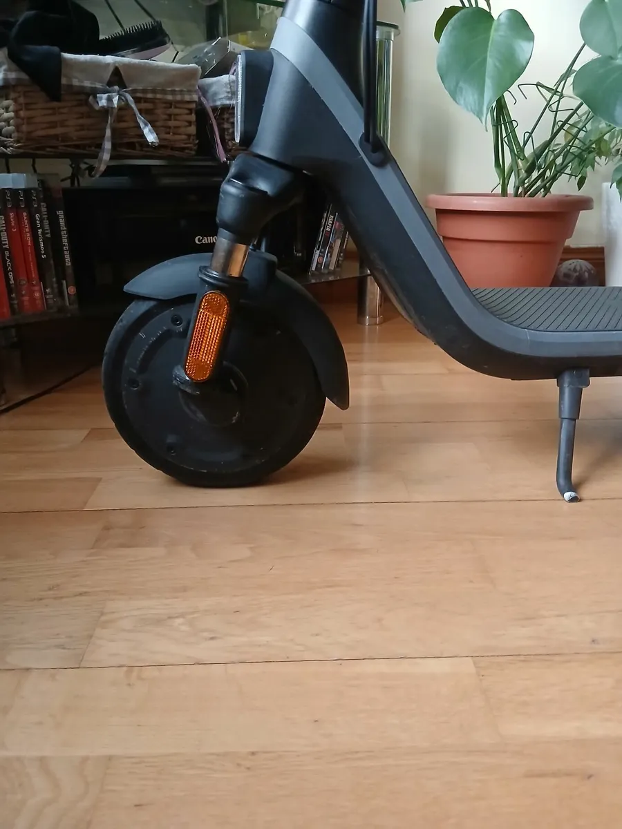 Electric scooter - Image 4