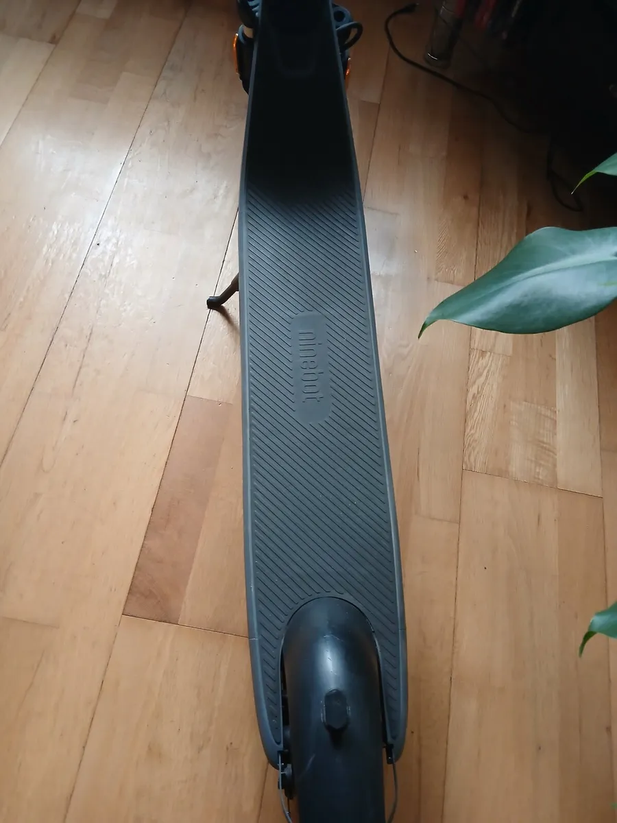 Electric scooter - Image 3