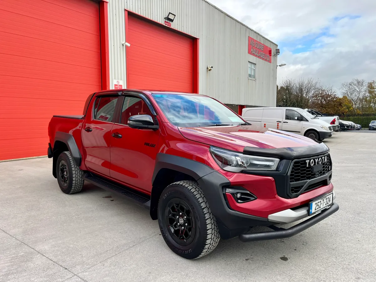 2025 Toyota Hilux GR Sport - Image 2