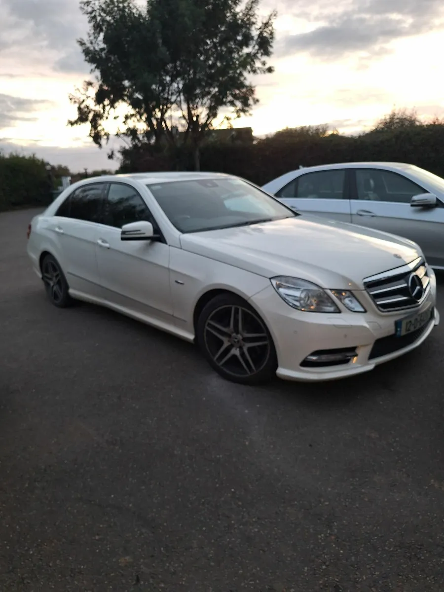2012 Mercedes-Benz E220 D SPORT AUTO - Image 2