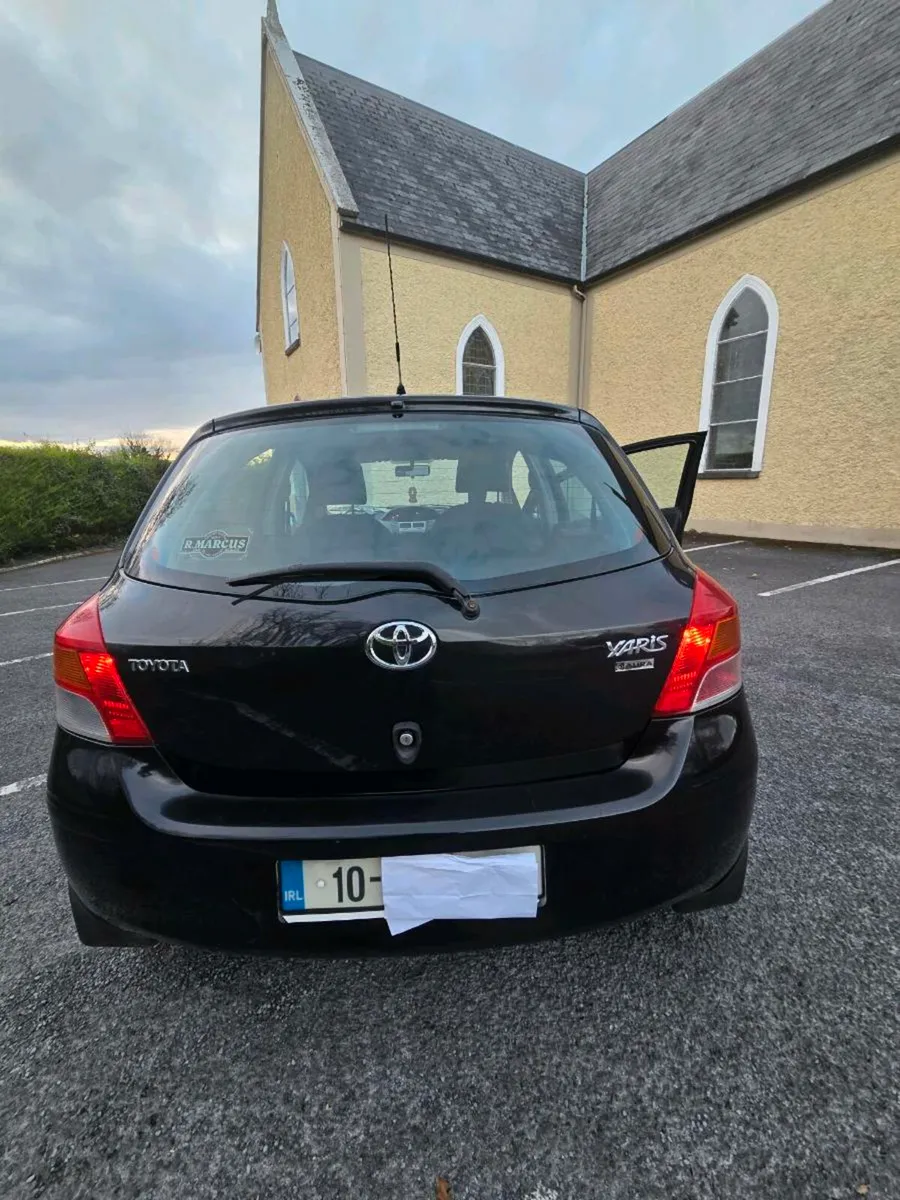 Toyota Yaris - Image 2