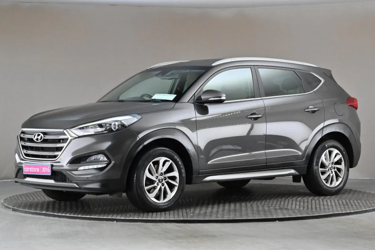 Hyundai Tucson 1.7 Crdi Premium 6spd  full Brown - Image 4
