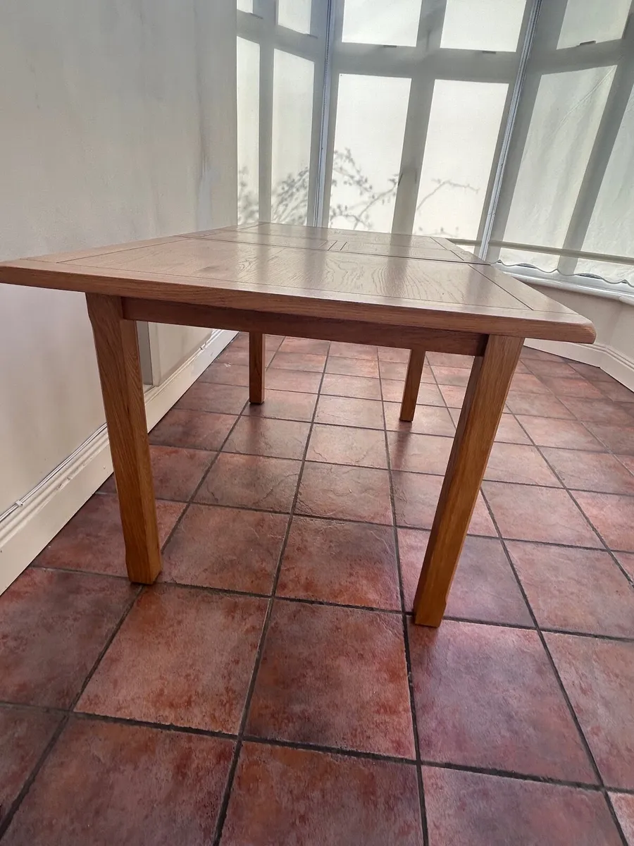 Kitchen table - Image 2