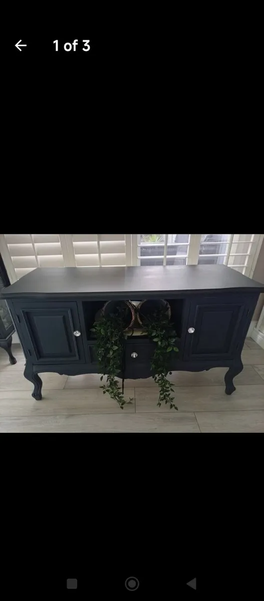 TV cabinet - Image 1