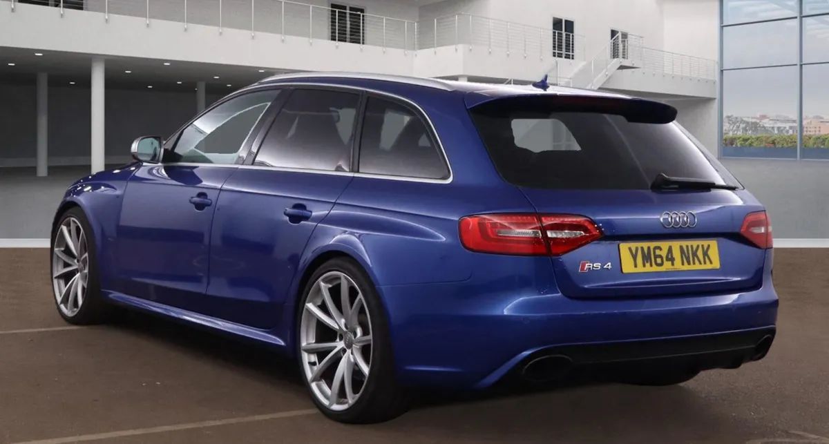 Audi RS4 Avant - Image 4