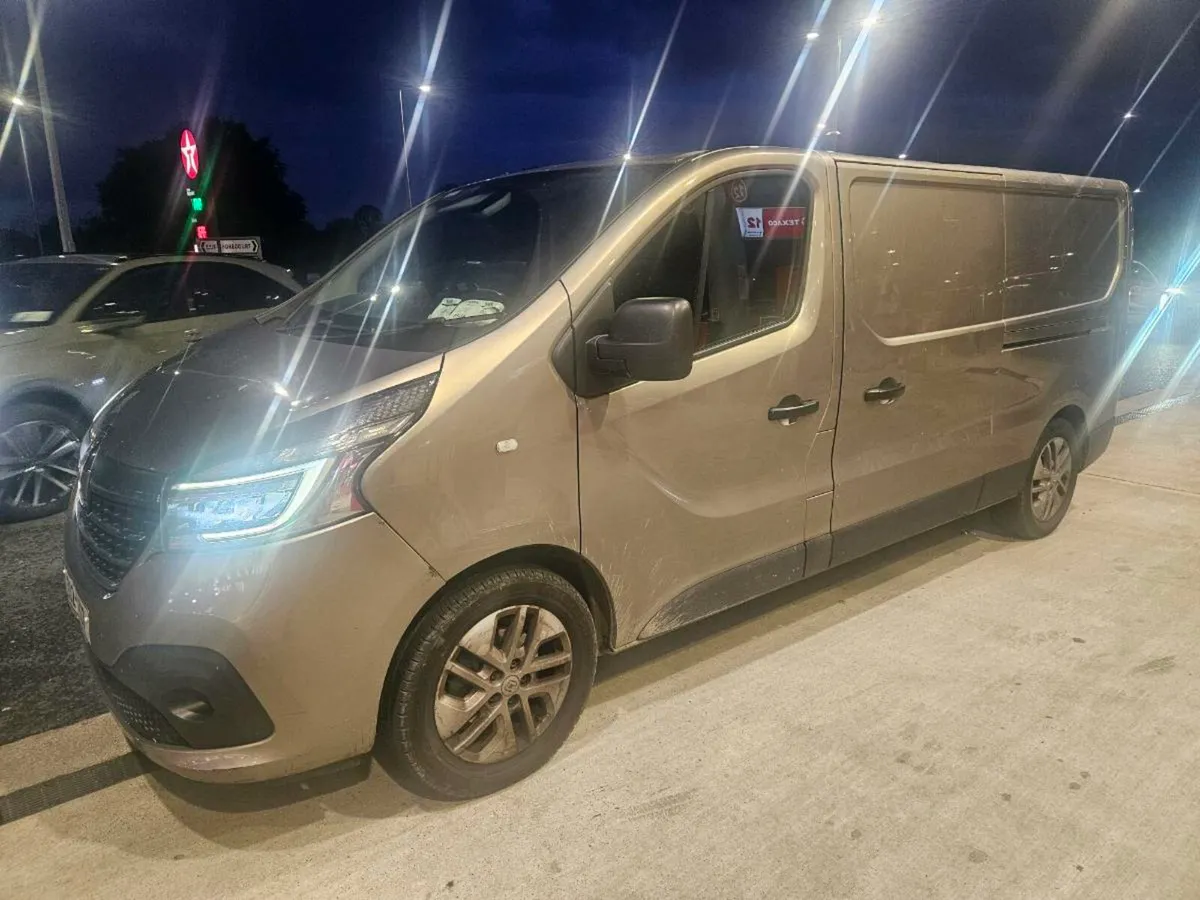 202 Renault traffic lwb - Image 1