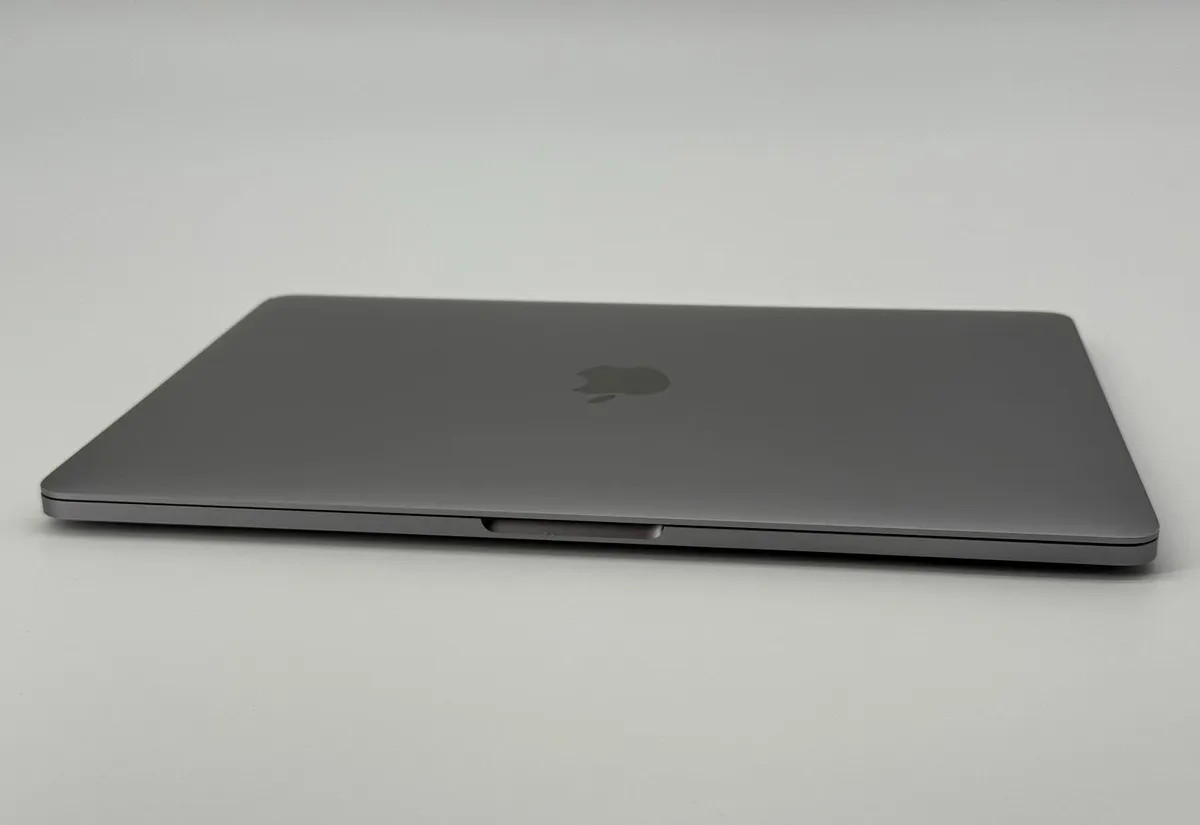 MacBook Pro (Retina, 13-inch, 2017) - Image 4