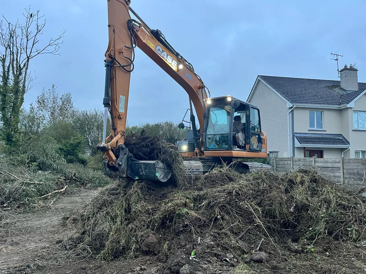 Digger hire ~ with driver - Image 1