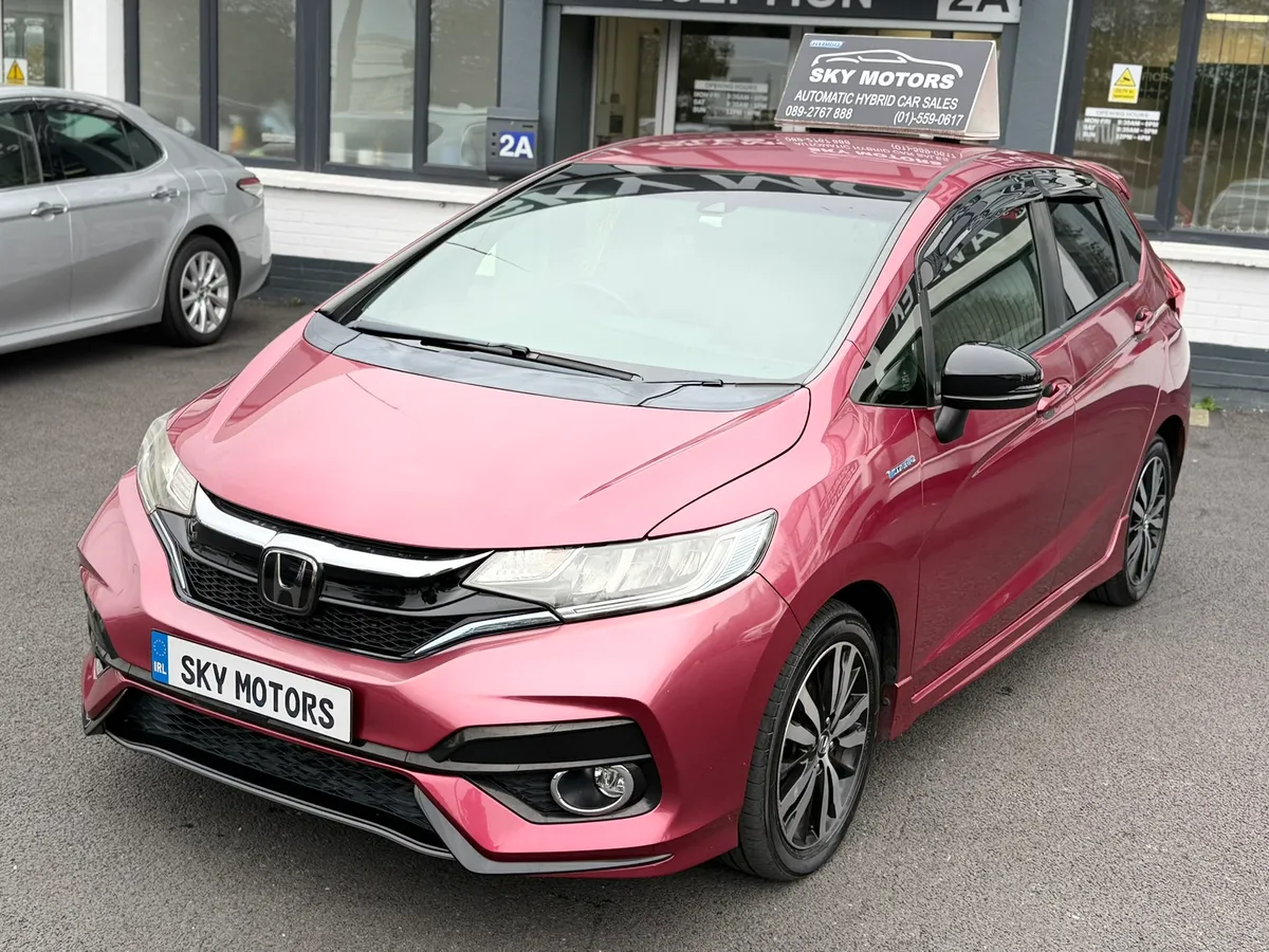 2017 Honda FIT 1.5 Hybrid automatic, Top  Specs - Image 3