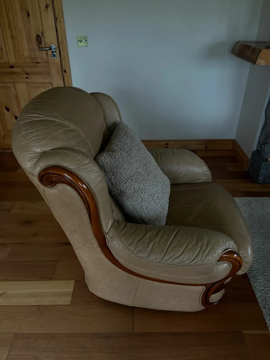 3-Piece Sofa Suite + Footrest - Image 2