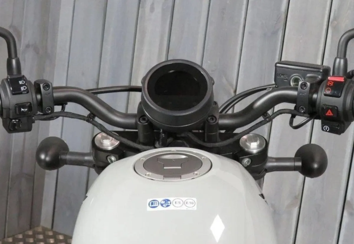 HONDA REBEL 500 2024 LOW MILES - Image 3