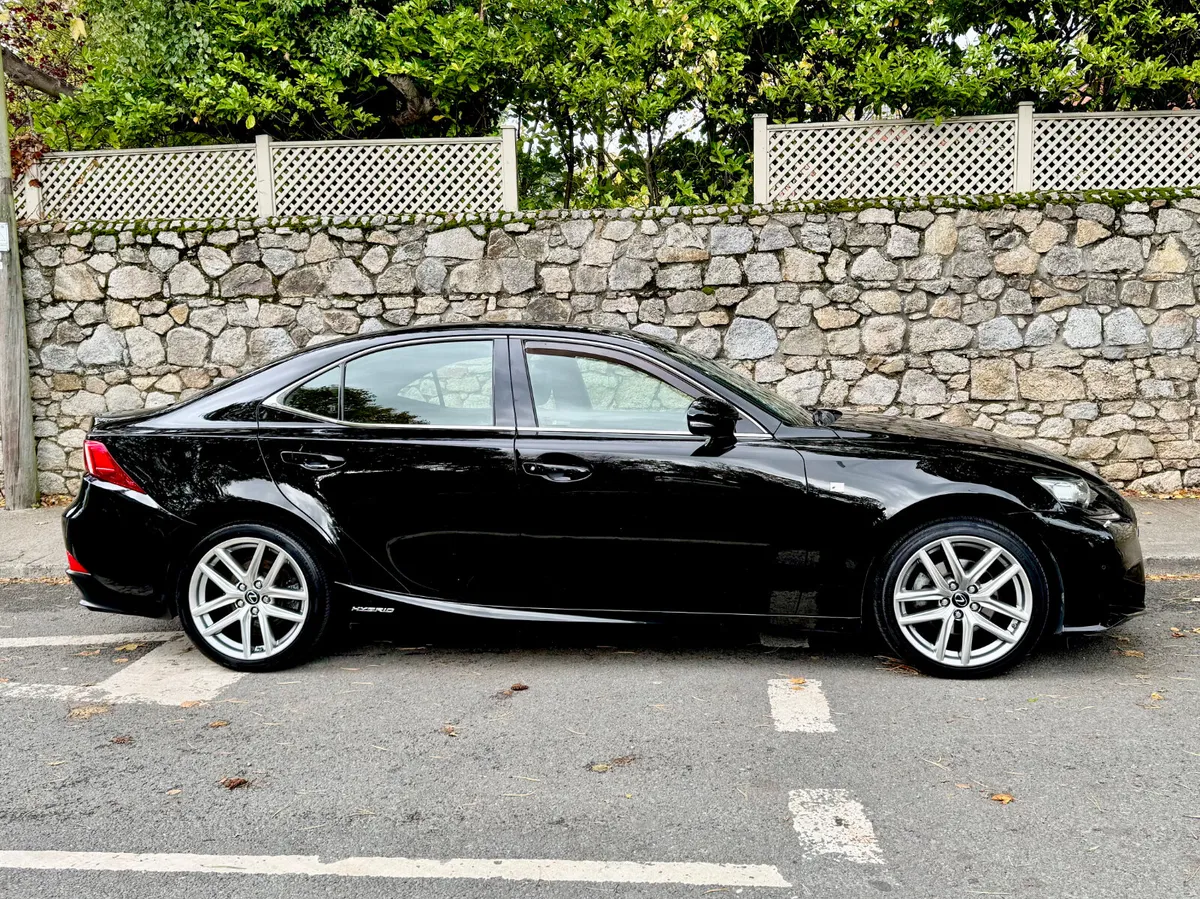 Lexus IS 2016!!! F-SPORT!!!! HYBRID!!! - Image 3