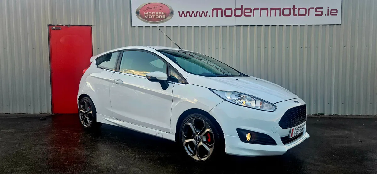 Ford Fiesta zetec 1.0 st line style - Image 1