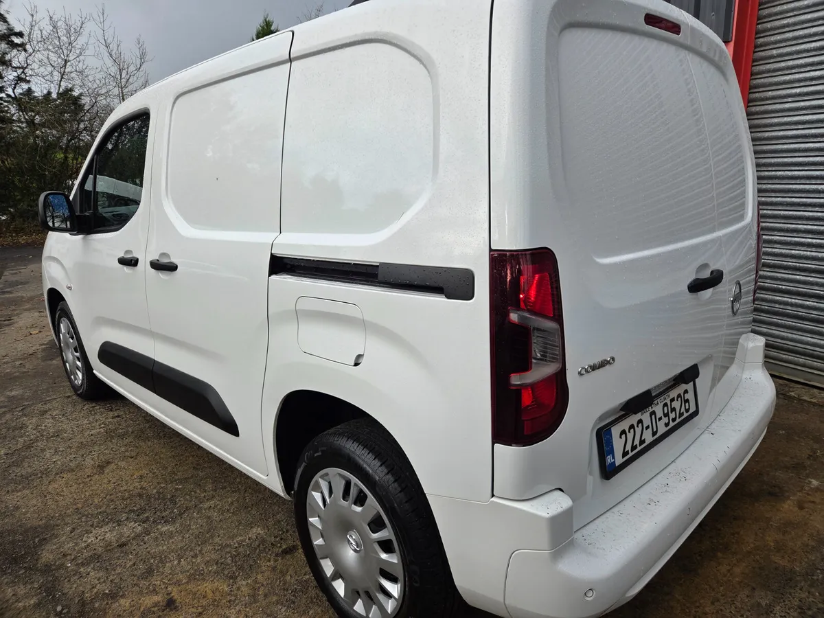 Opel Combo 2022 1.5 hdi 100bhp, 3 seater - Image 4