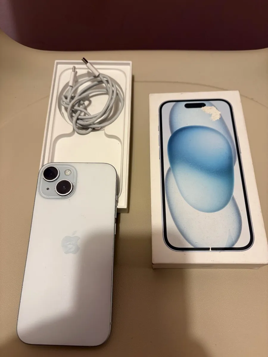 iPhone 15 - Image 2