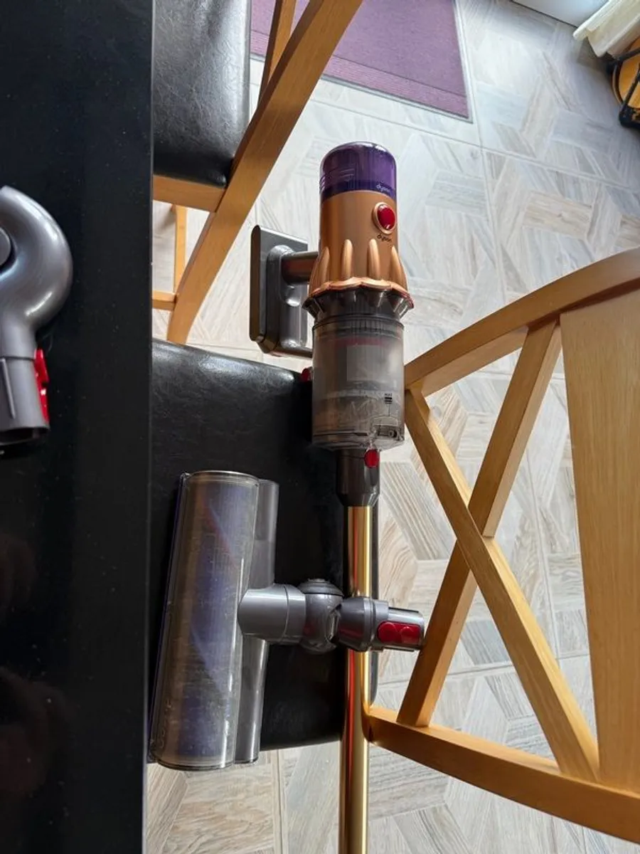 Dyson V12 - Image 4