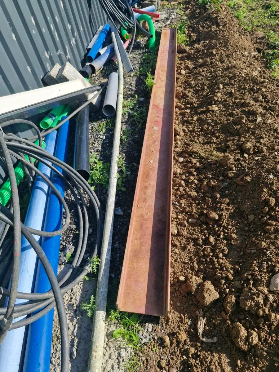 Steel beam - Image 1