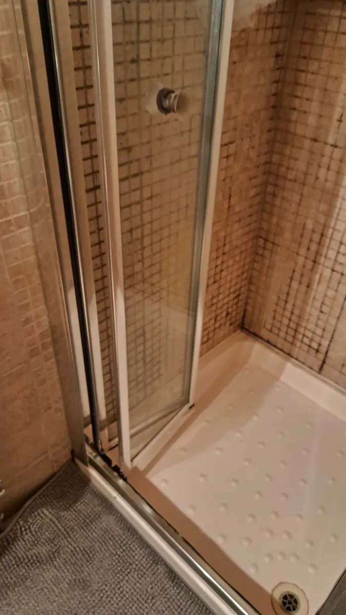 Bathroom - Image 4