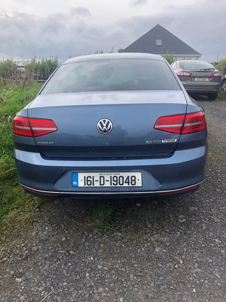 Car - Image 2