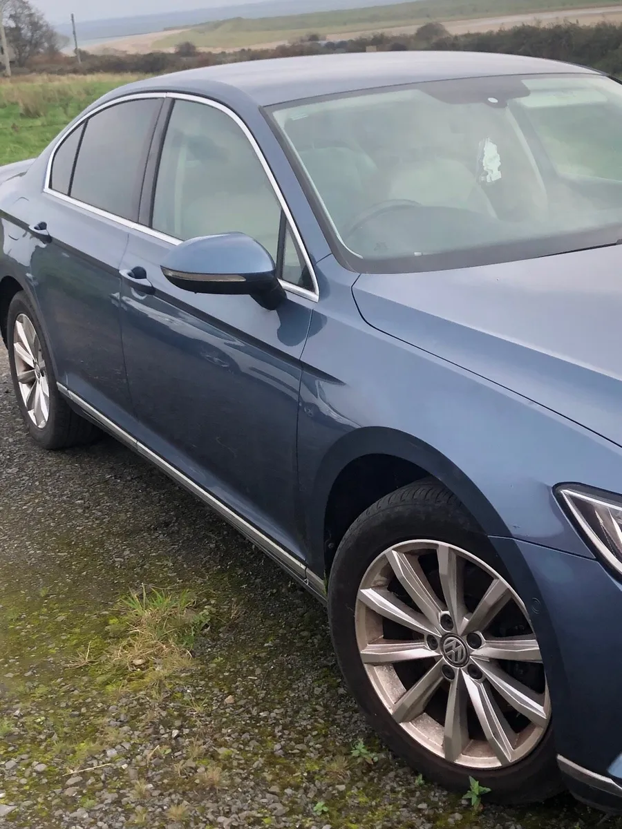 Car - Image 3