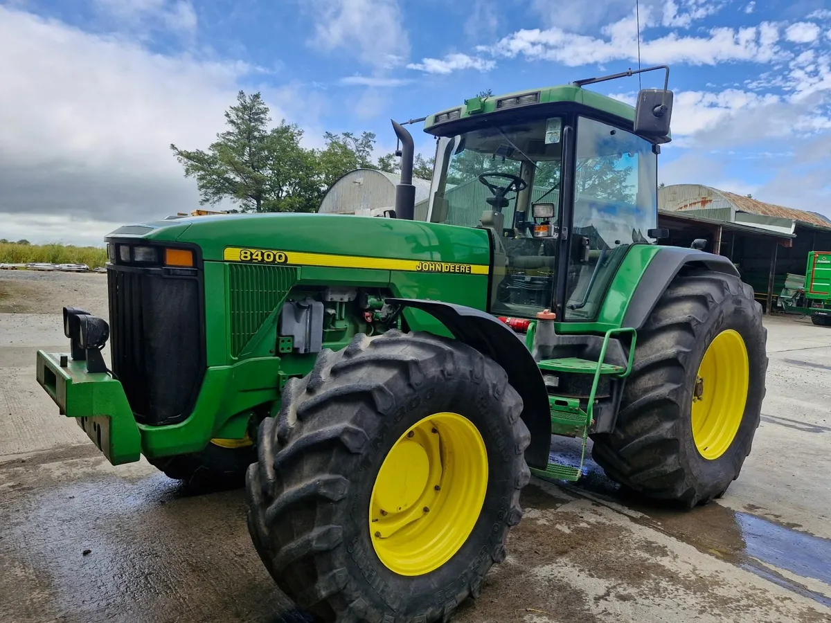John Deere 8400 - Image 3