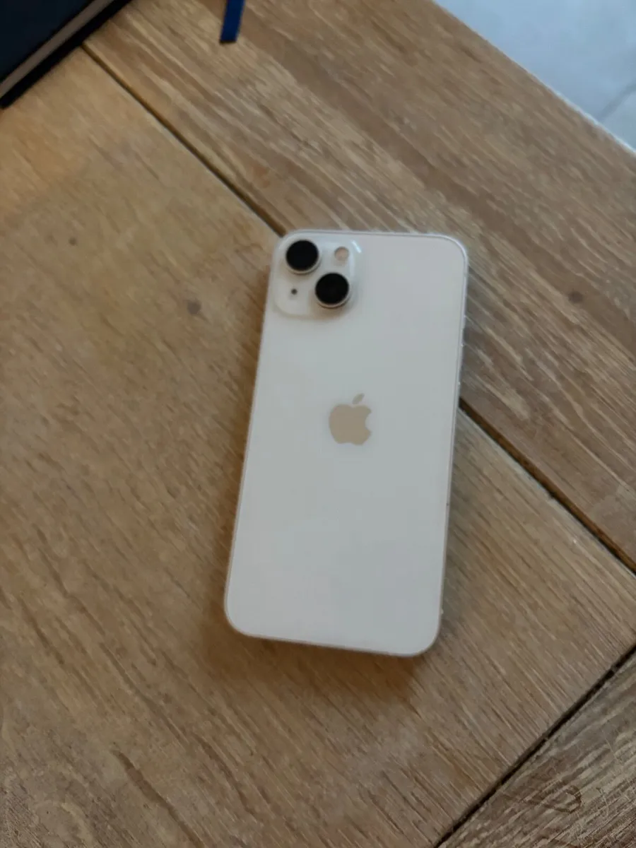 iPhone 13 - Image 2