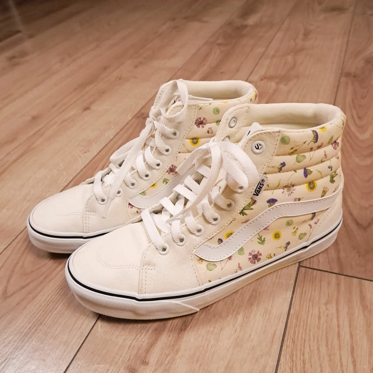 Vans SK8-Hi Floral Trainers Pastel Yellow 6UK/39EU - Image 1