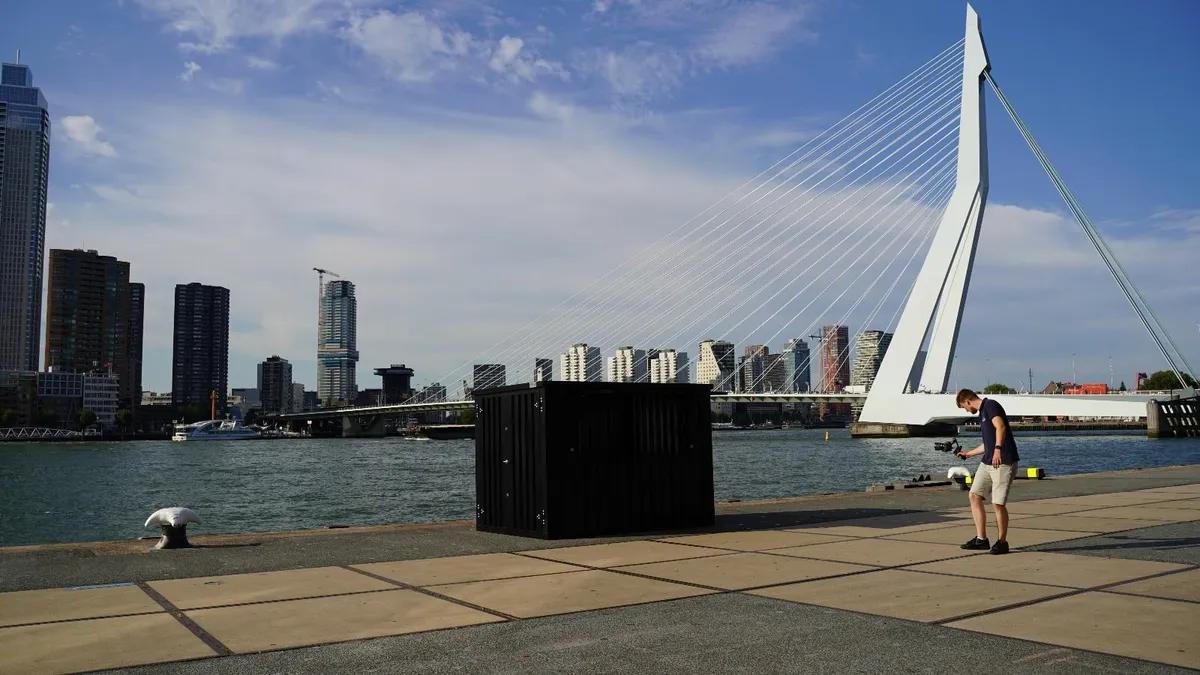 Weatherproof Bar Container – Great for Any Season - Image 3
