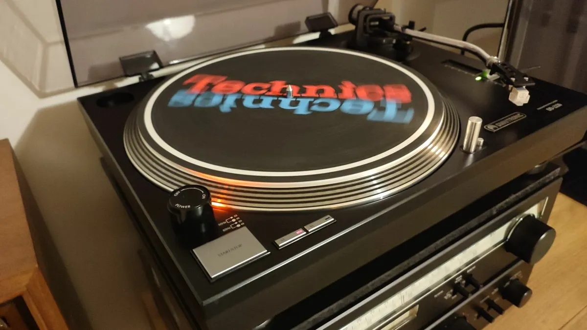 OMNITRONIC DD-2220,copy of Technics 1210 turntable - Image 1