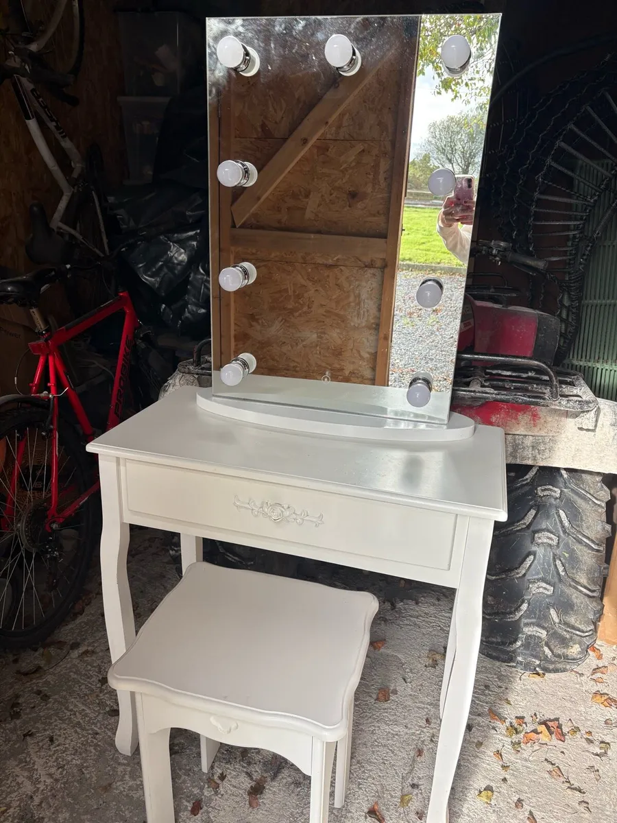 Vanity set - Image 1