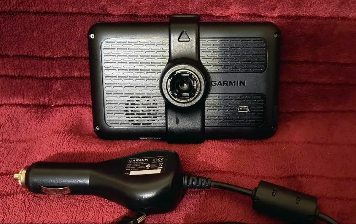 Garmin sat nuvi 205 Navigation System GPS - Image 2