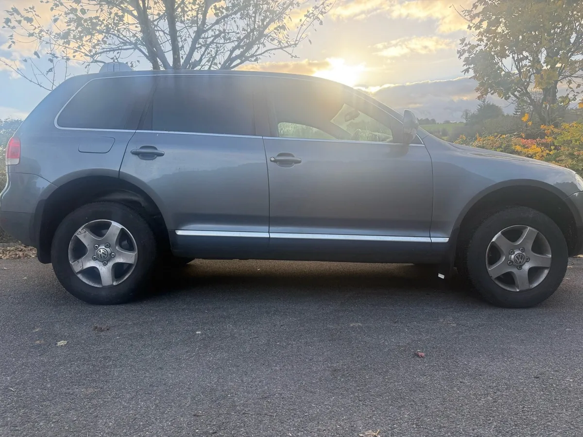 Volkswagen Toureg - Image 1