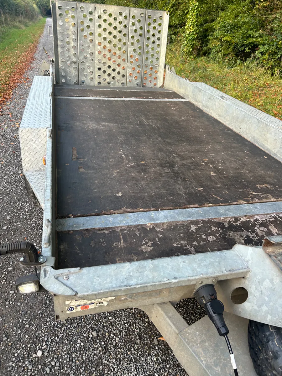 Ifor Williams GH146 Tri Axle Plant Trailer - Image 2