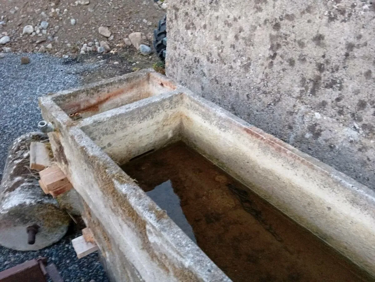 Concrete water troughs - Image 2