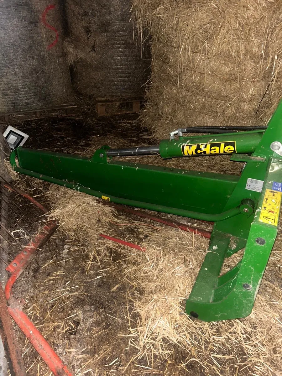 Mchale bale splitter - Image 1