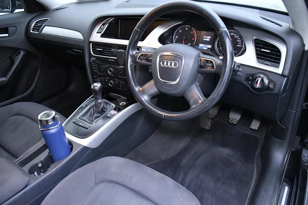 Audi A4 S Line 2011 - Image 4