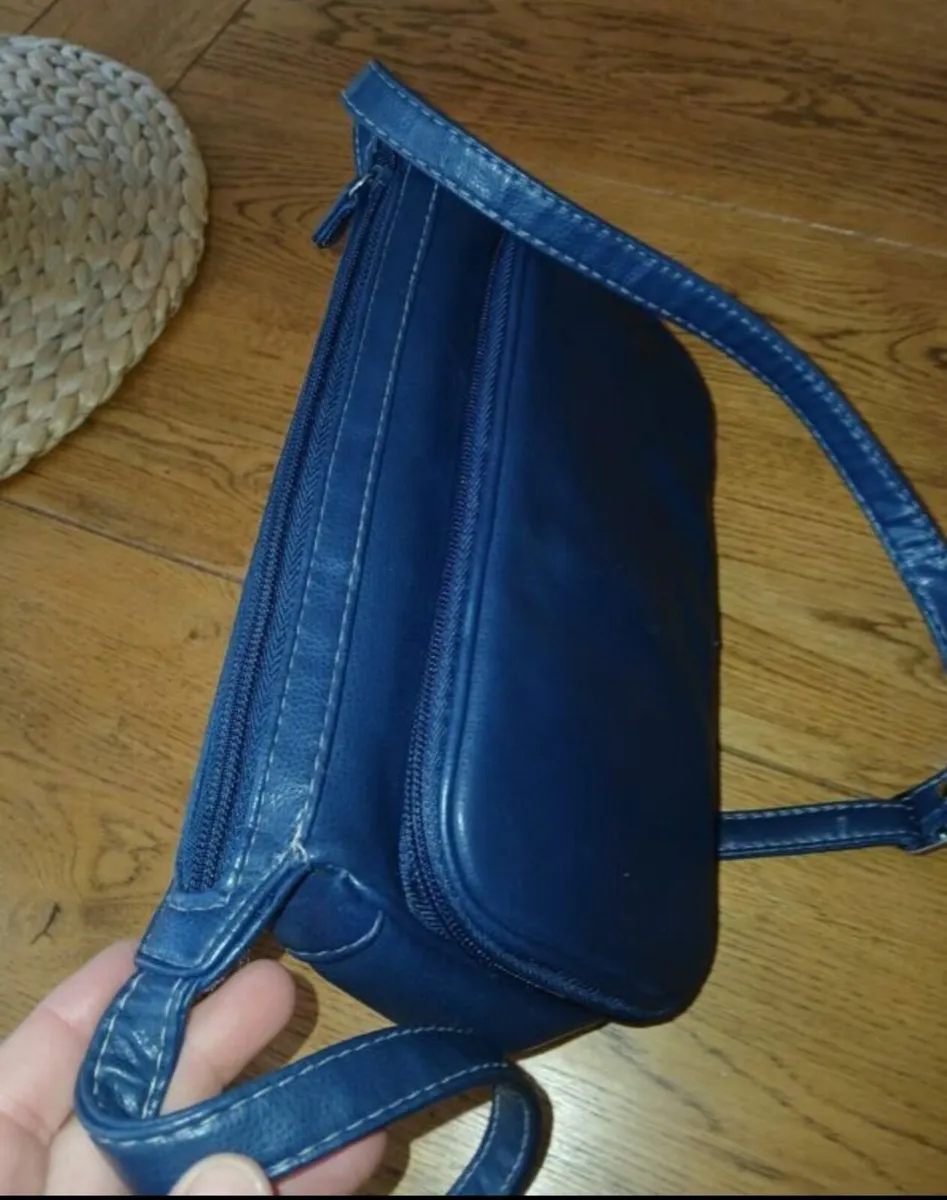 vintage navy leather shoulder bag - Image 1