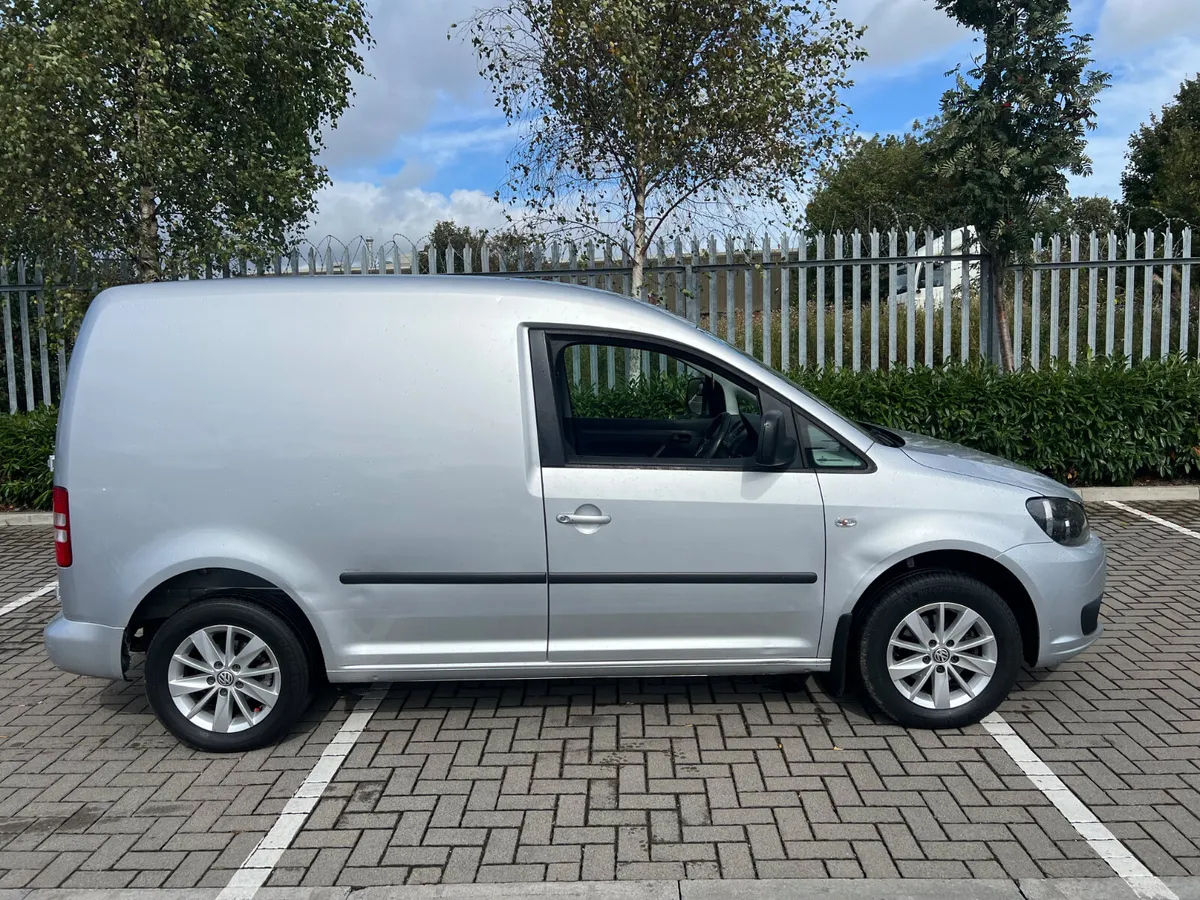Volkswagen Caddy 2013 New doe - Image 3